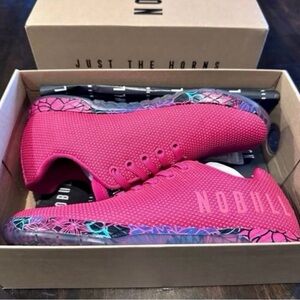 NO BULL trainers women size 8.5 - NWT